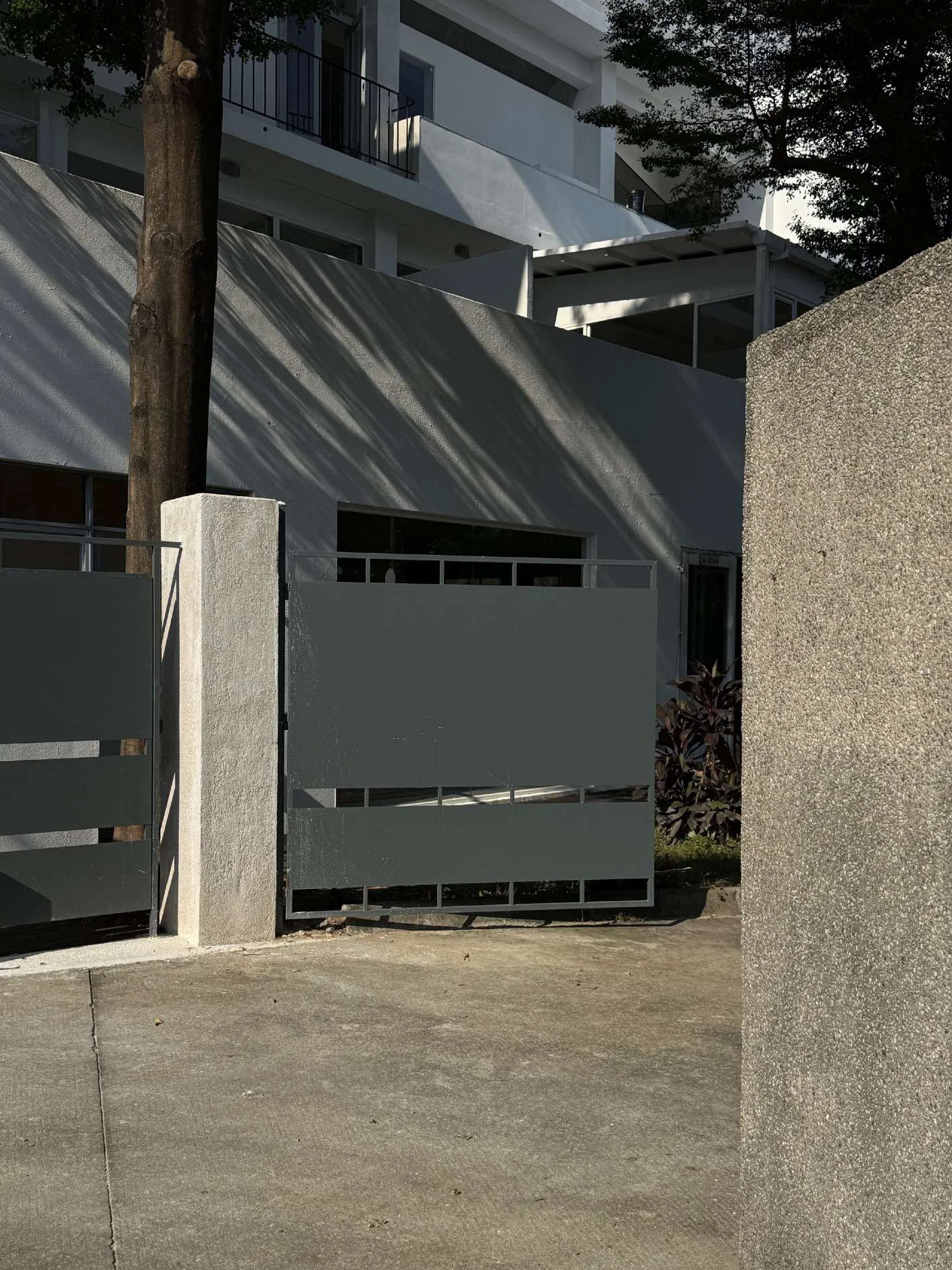 HouseDoor studio scene reference