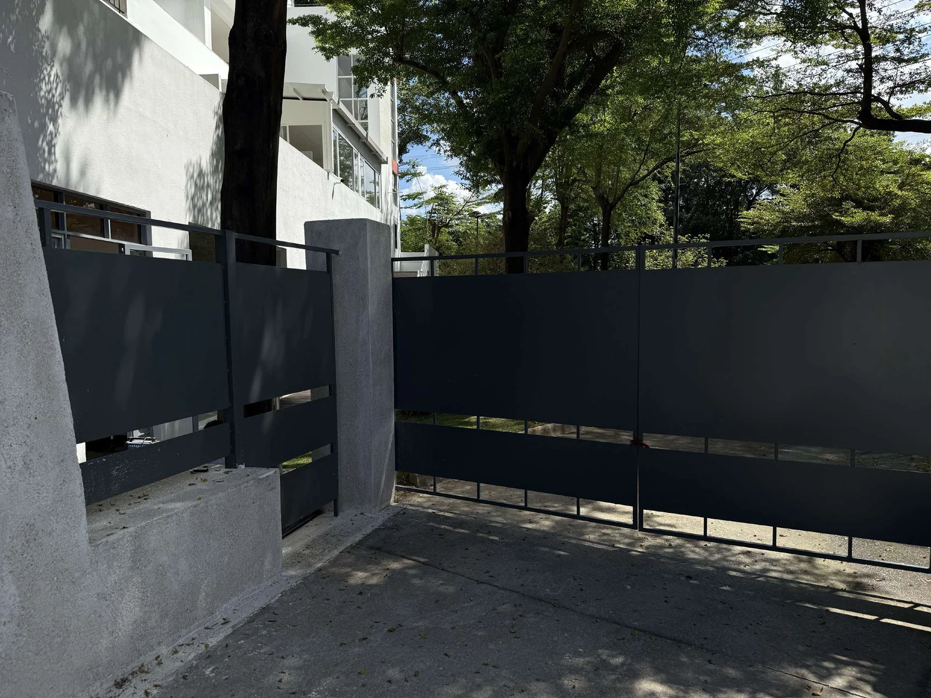 HouseDoor studio scene reference