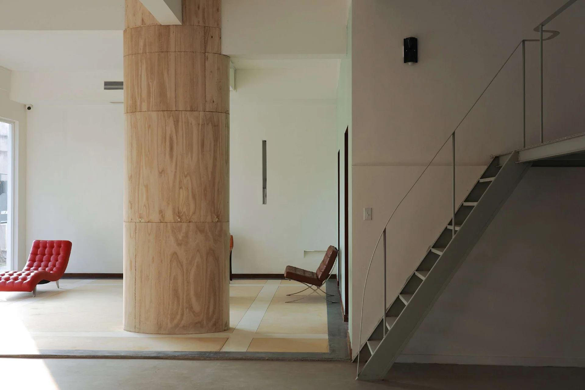HouseDoor studio scene reference