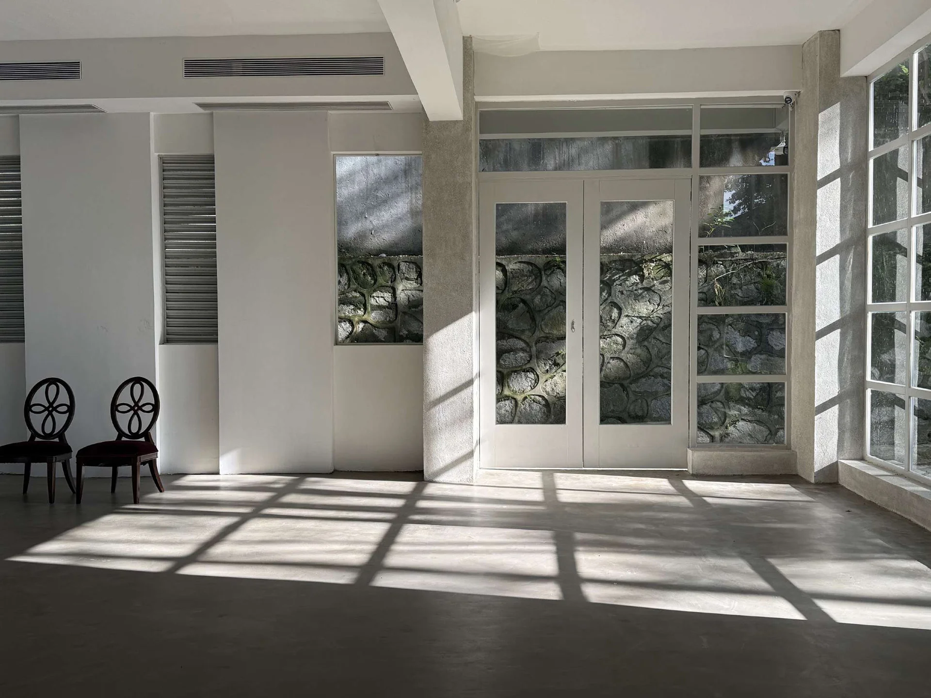 HouseDoor studio scene reference