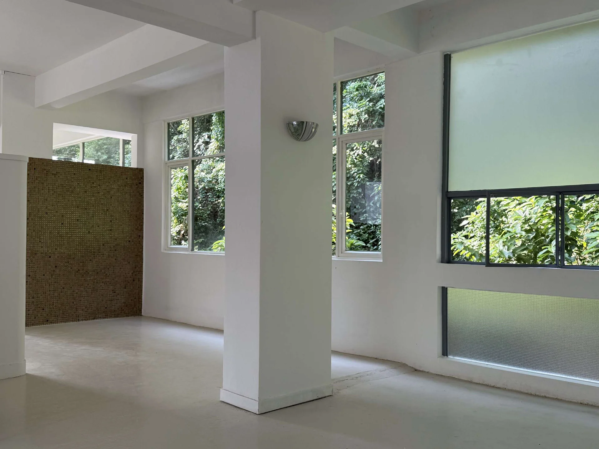 HouseDoor studio scene reference