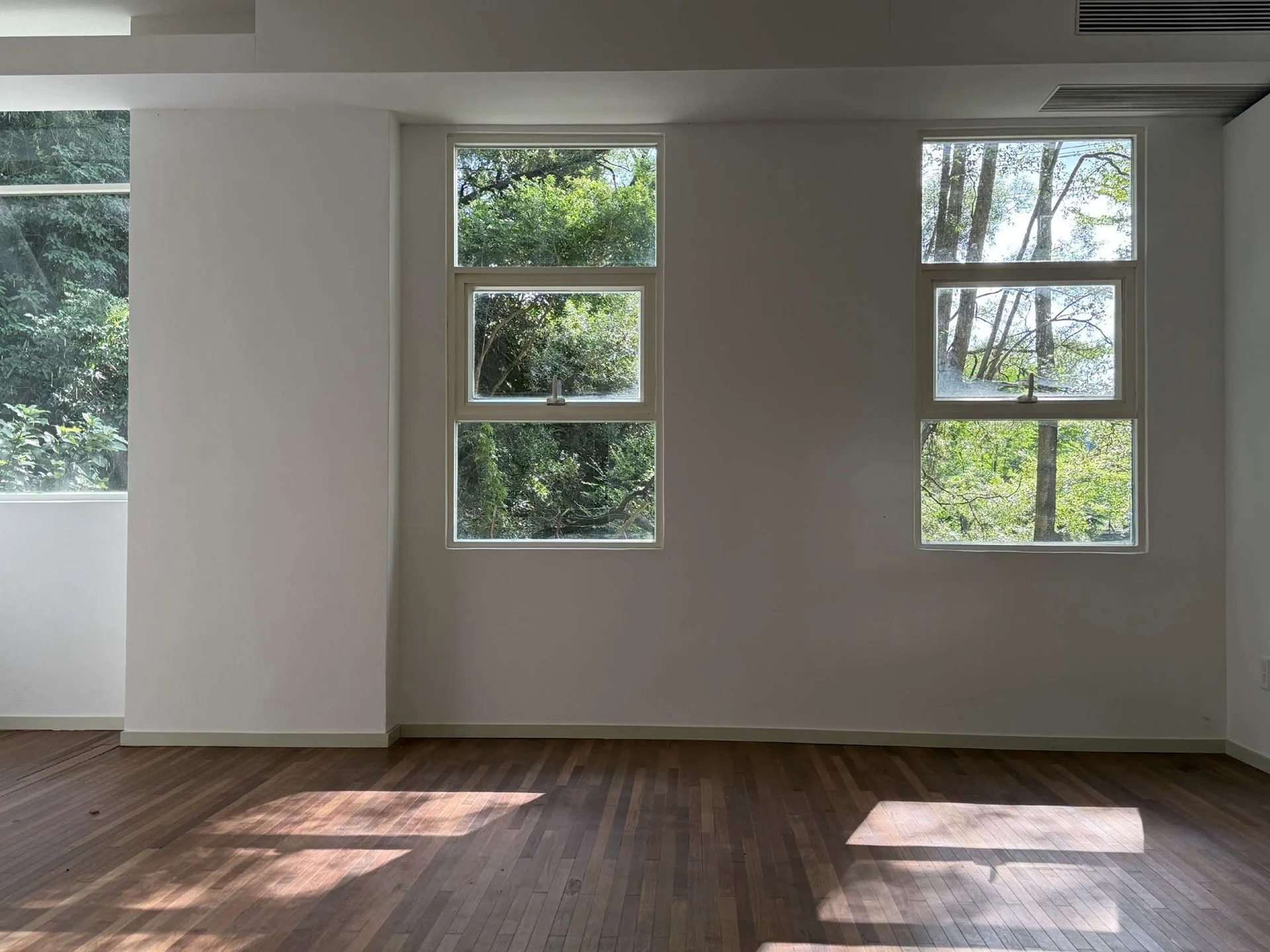 HouseDoor studio scene reference
