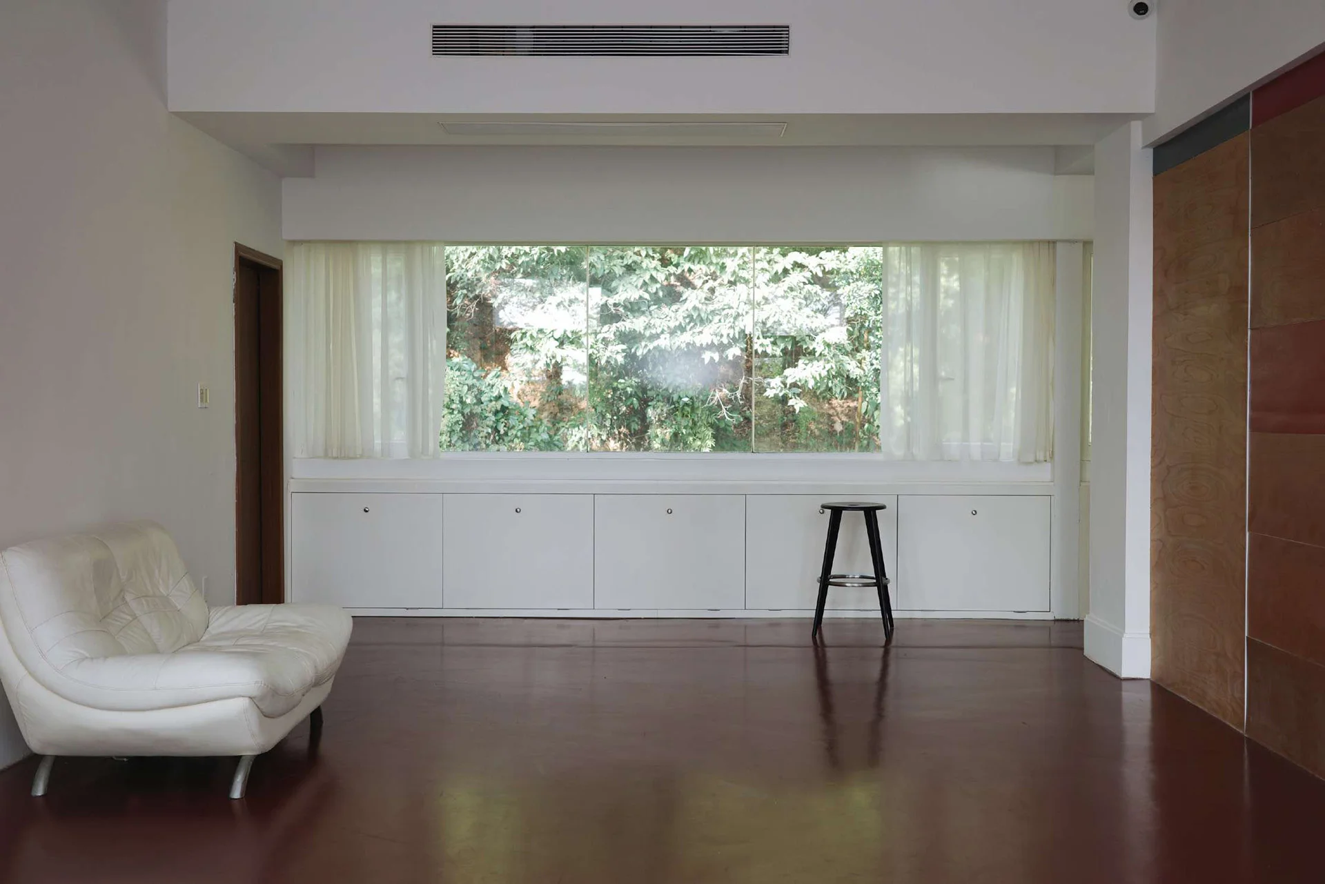 HouseDoor studio scene reference