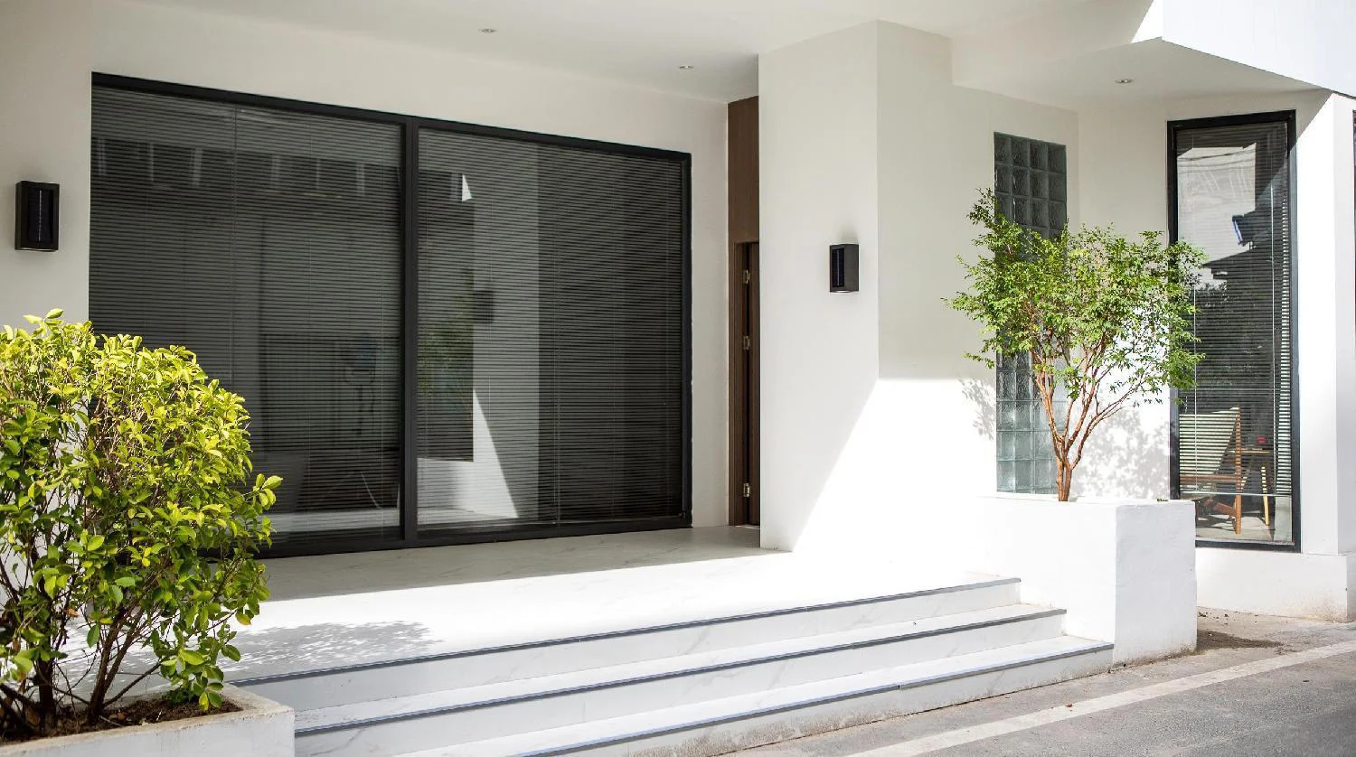 020 Residential Studio Base Outdoor studio scene reference