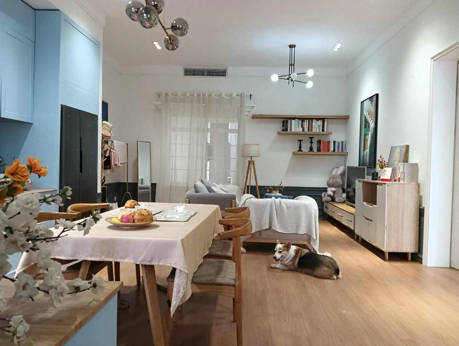 020 Residential Studio Base Dining studio scene reference