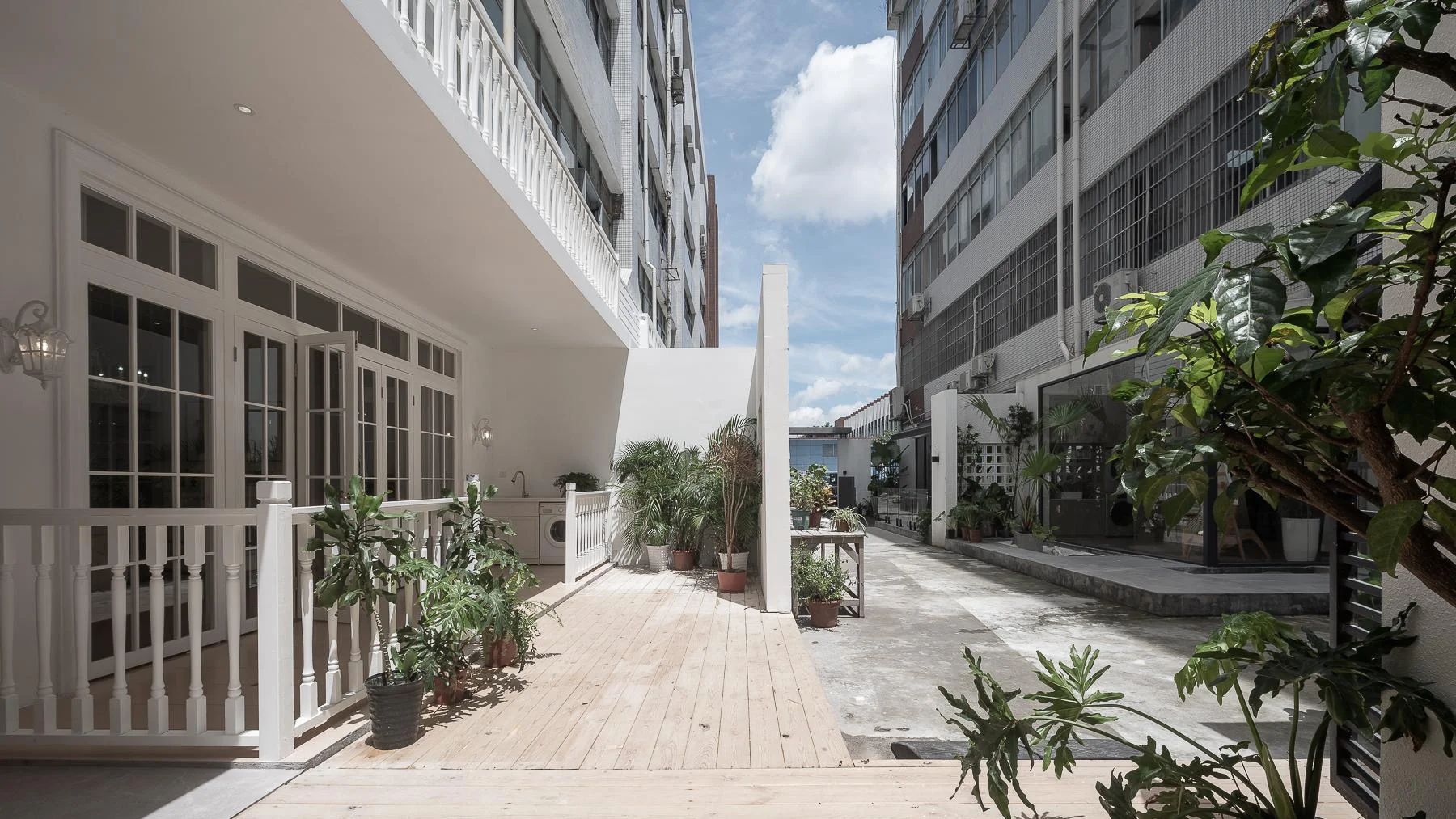 020 Residential Studio Base Outdoor studio scene reference