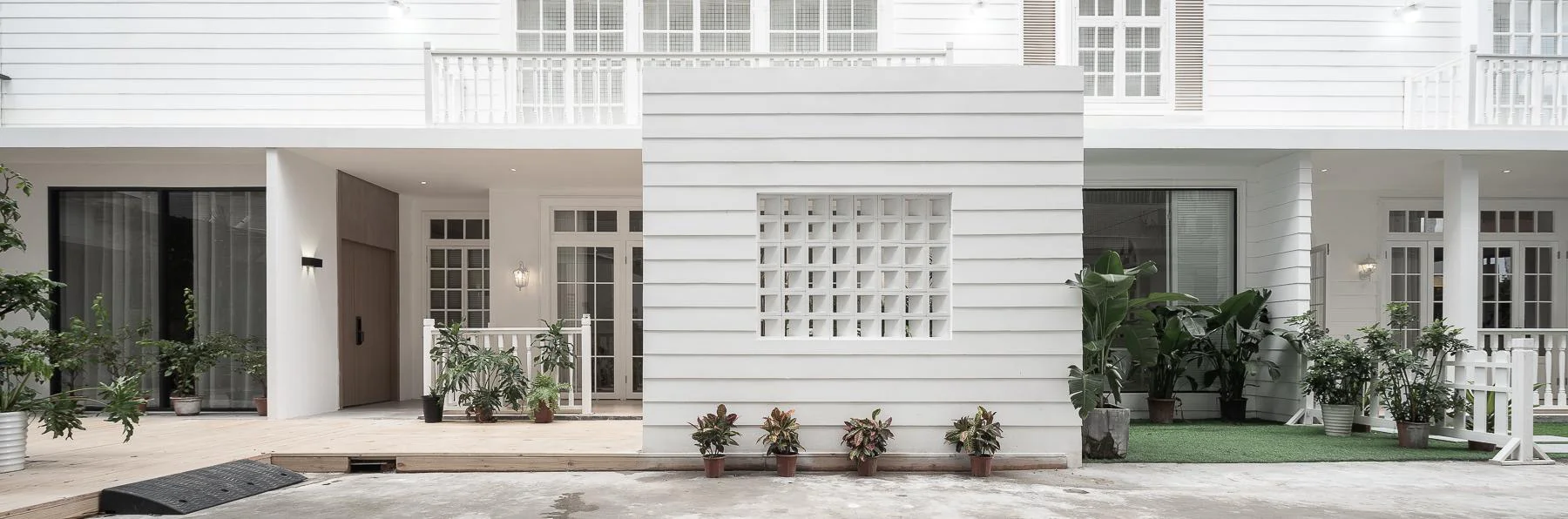 020 Residential Studio Base Outdoor studio scene reference