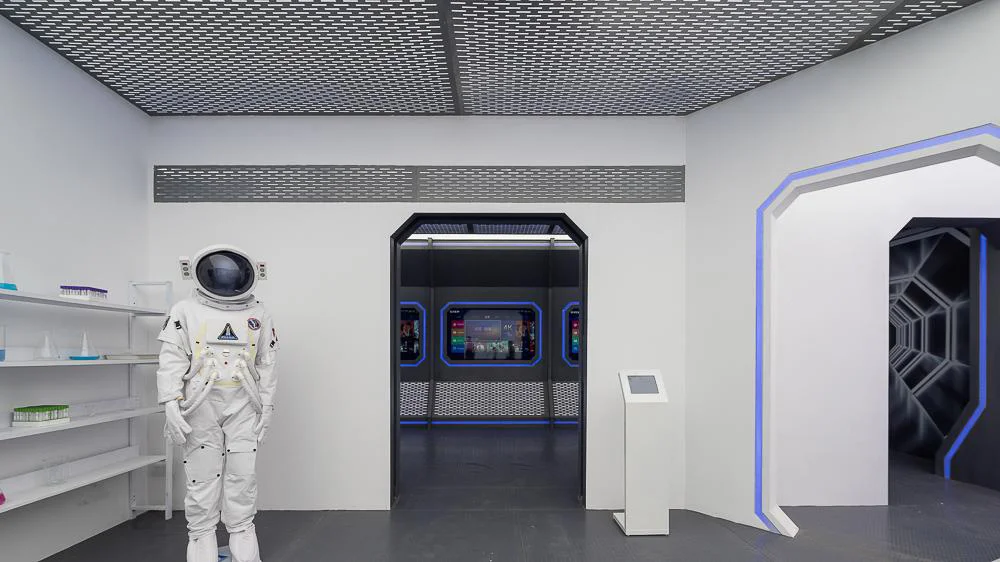 020 Residential Studio Base Futuristic Laboratory studio scene reference