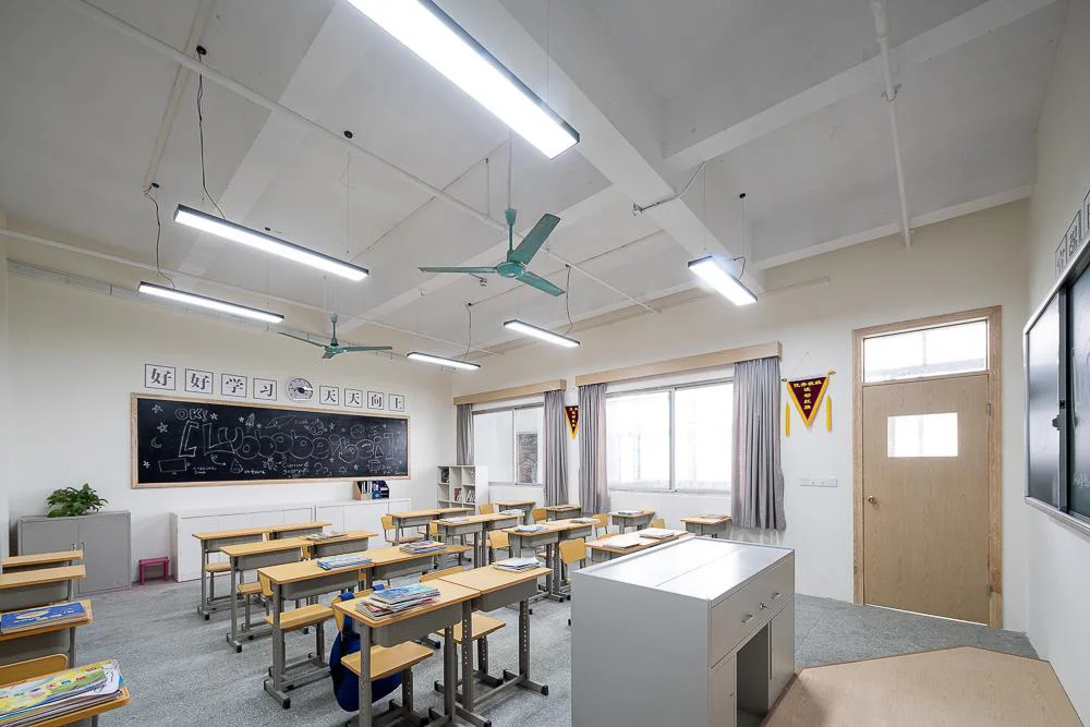 020 Residential Studio Base Schoolroom studio scene reference
