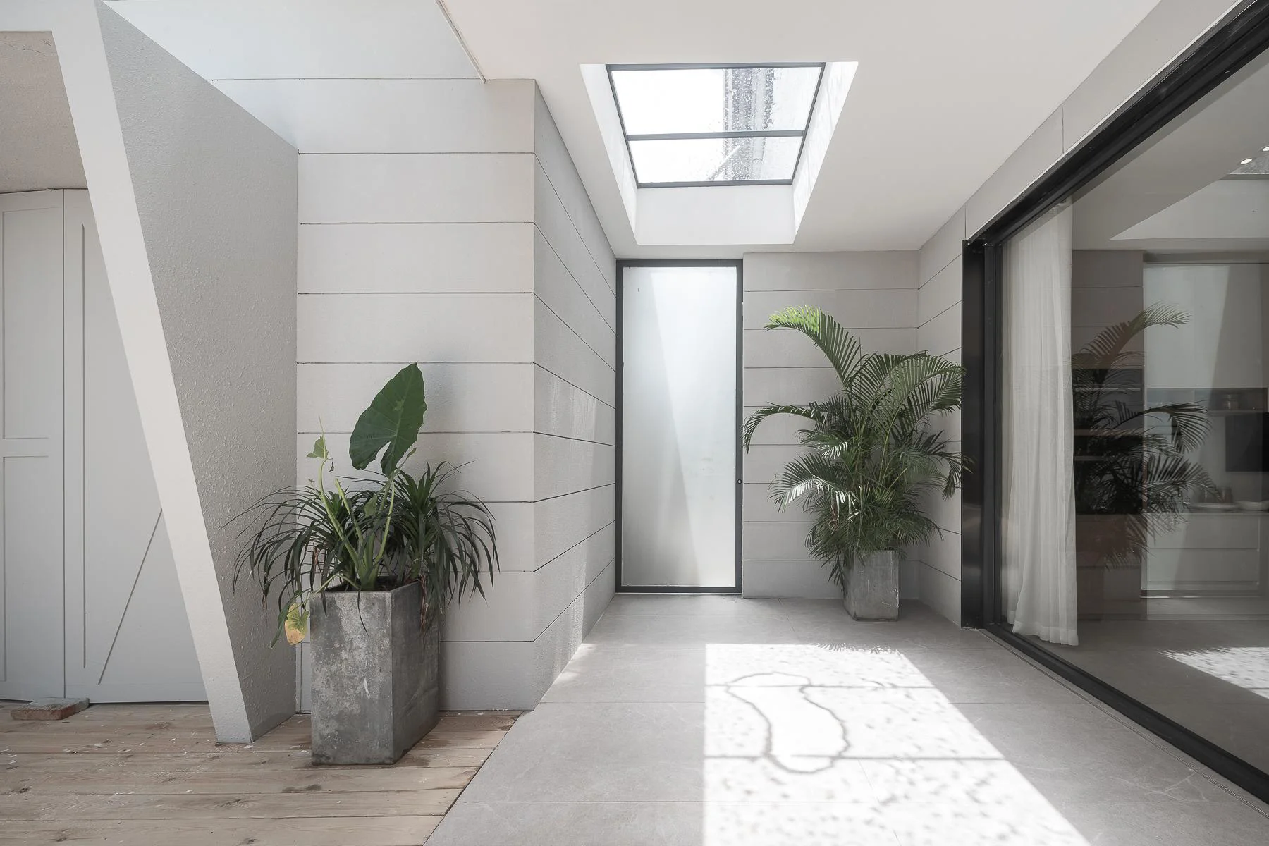 020 Residential Studio Base Outdoor studio scene reference