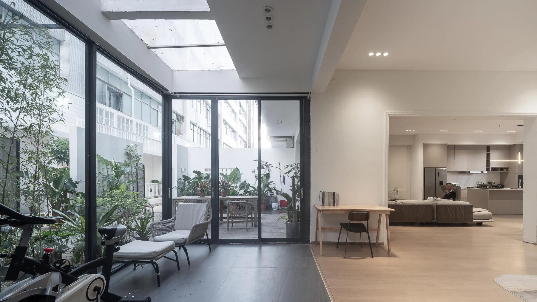 020 Residential Studio Base Office studio scene reference