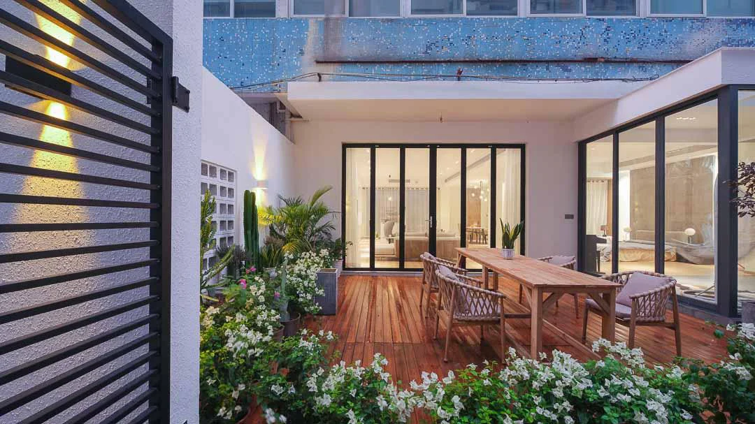 020 Residential Studio Base Outdoor studio scene reference