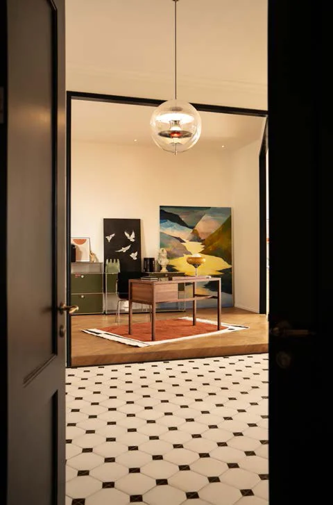 Baoguang studio scene reference