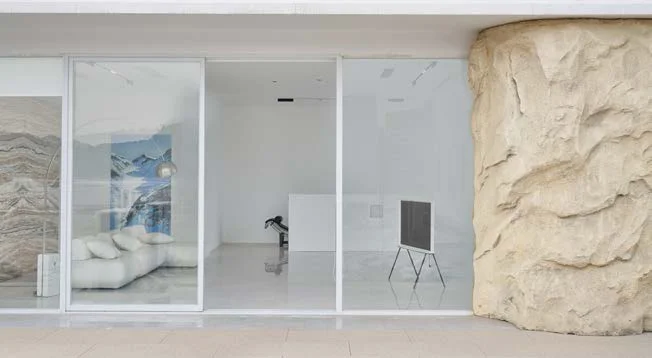 Baoguang studio scene reference