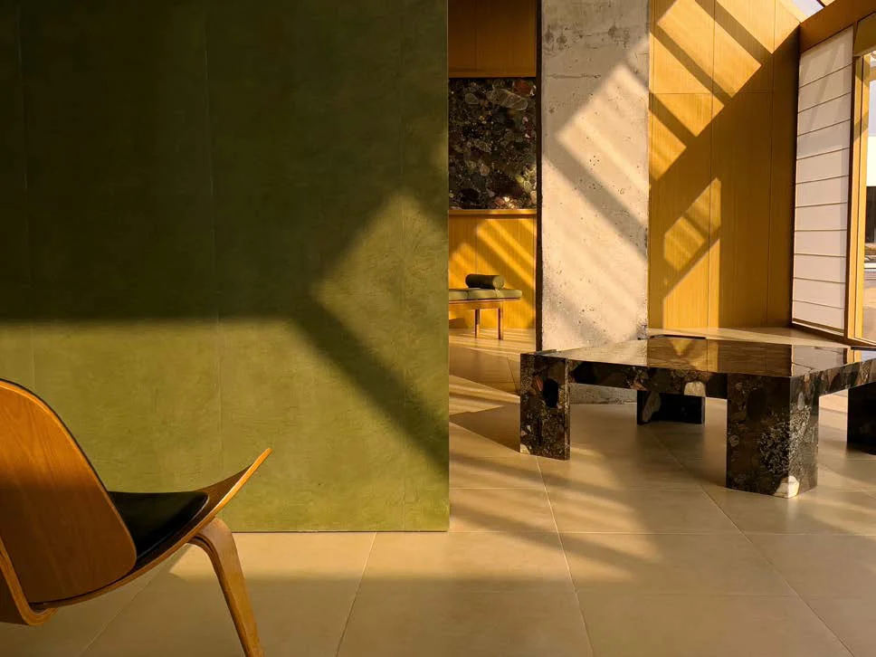Baoguang studio scene reference