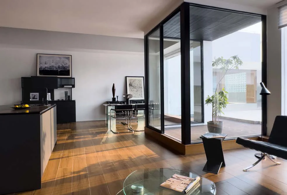 Baoguang studio scene reference