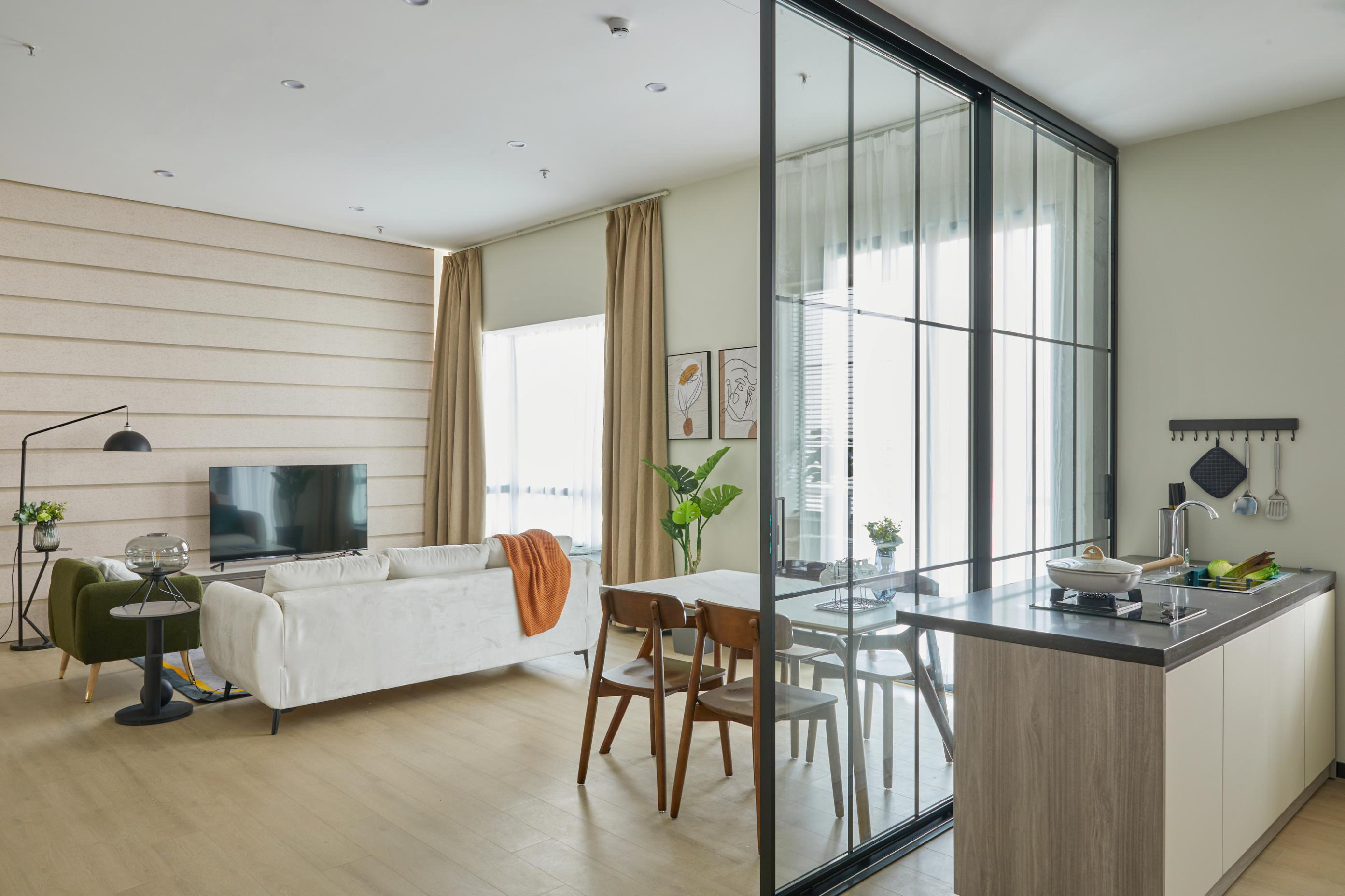 Tiancang Stylish Family Home studio scene reference